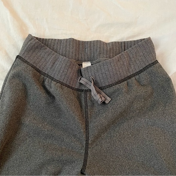 Ivivva Size 14 Cuddle & Huddle Fleece Lined Jogger Sweatpants Lululemon - Picture 4 of 9